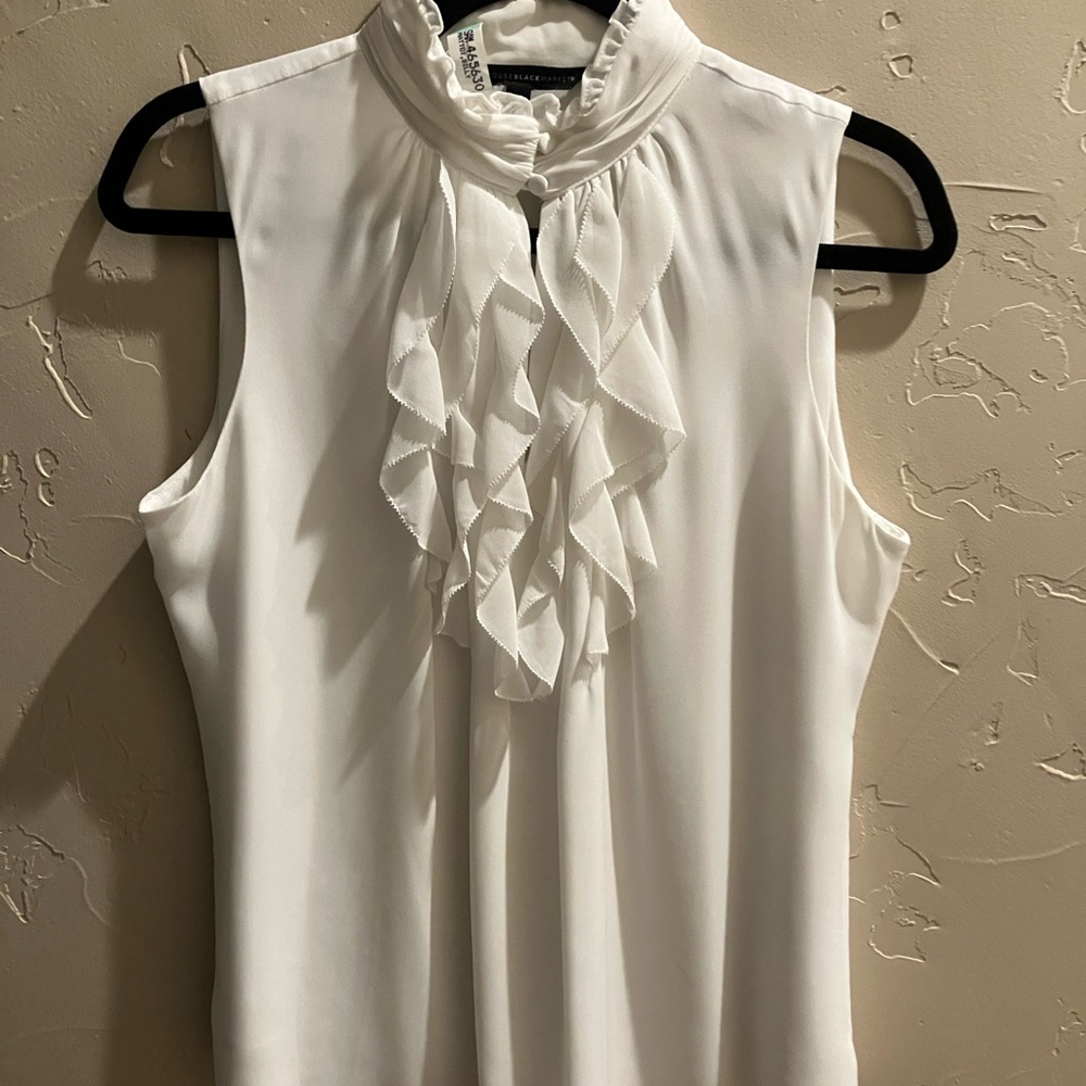 Elegant White Sleeveless Blouse
